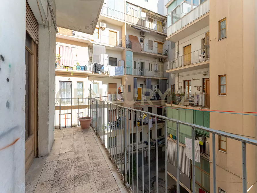 Immagine 39 di Quadrilocale in vendita  in via sant angelo fulci 44 a Catania