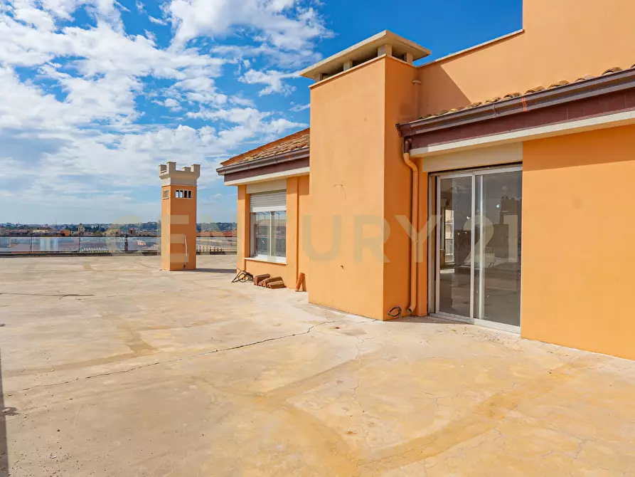 Immagine 4 di Attico in vendita  in Via dell'Olmata 30 a Roma