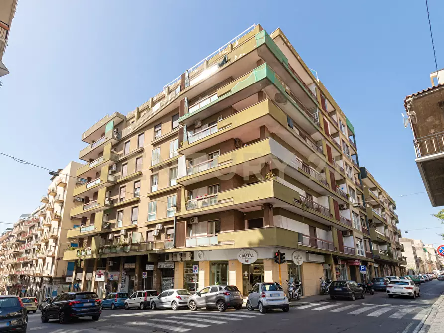 Immagine 27 di Locale commerciale in vendita  in Via Passo Gravina 81c a Catania