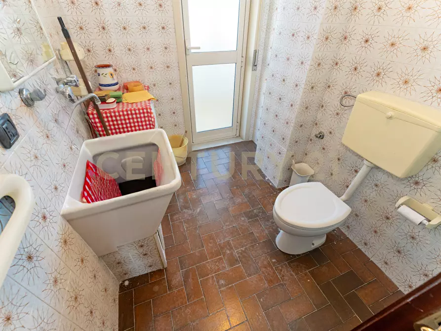 Immagine 23 di Pentalocale in vendita  in Viale Nitta 16b a Catania