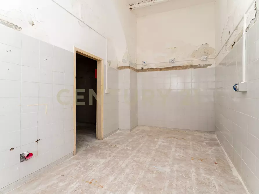 Immagine 23 di Attività commerciale in vendita  in Via Principe Umberto 265 a Augusta