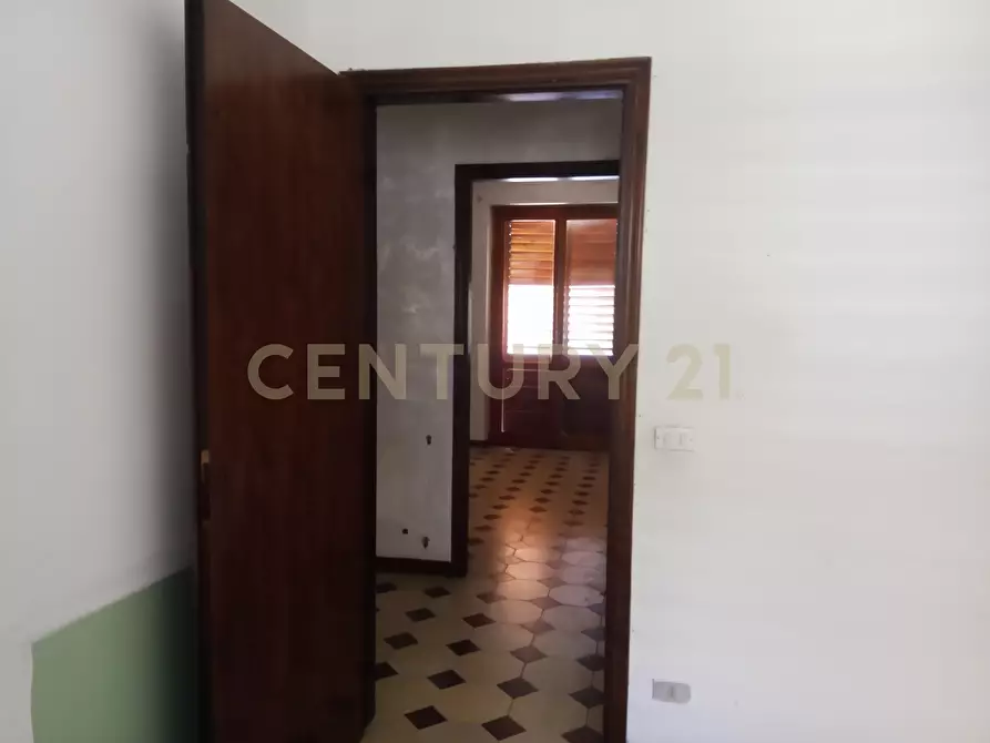 Immagine 38 di Bilocale in vendita  in Via Spirito Santo 51 a Aci Sant'antonio