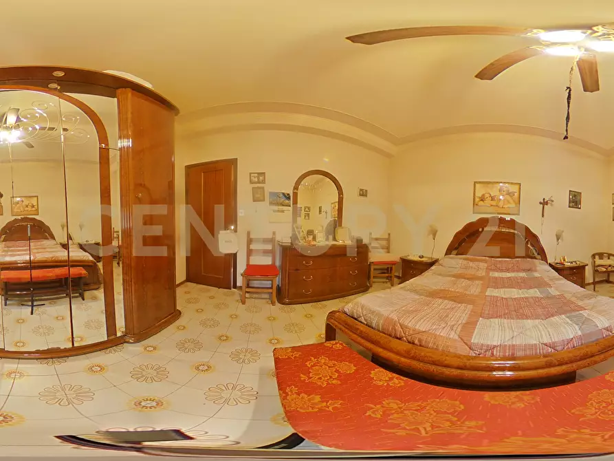 Immagine 44 di Trilocale in vendita  in Via Caduti del Lavoro 2 a Gravina Di Catania