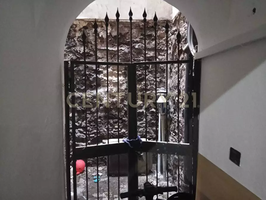 Immagine 8 di Bilocale in vendita  in Via Tezzano 26 a Catania