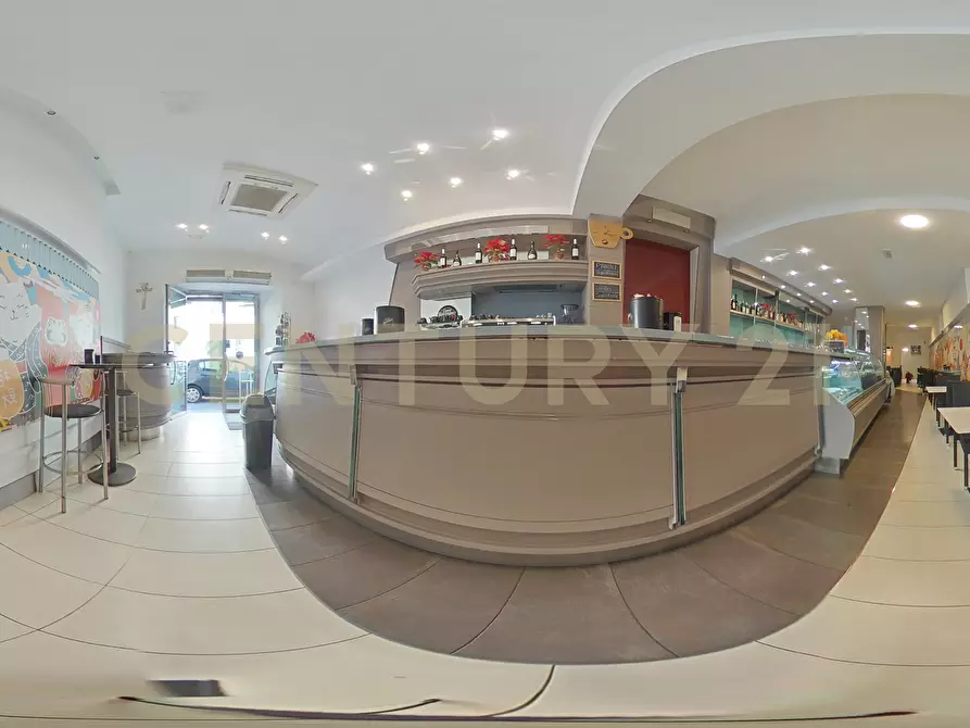 Immagine 45 di Bar / Ristorante in vendita  in Via Vincenzo Giuffrida a Catania