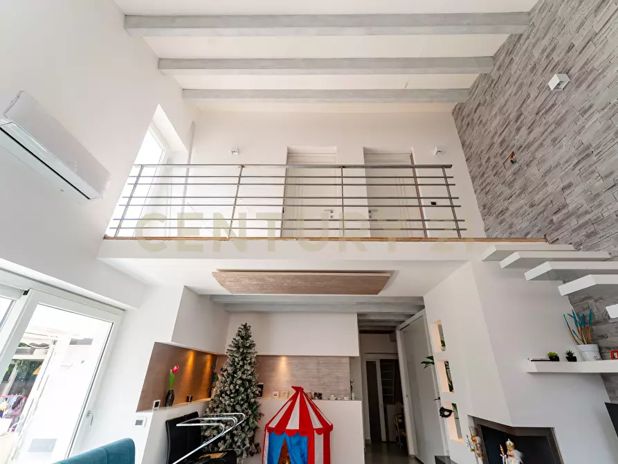 Immagine 34 di Villa in vendita  in Via Immacolata a Catania