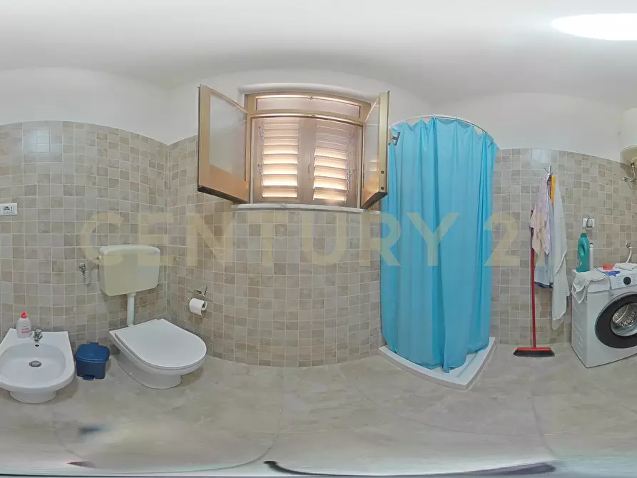 Immagine 55 di Villa in vendita  in Via Quartiere Longo 18 a Aci Castello