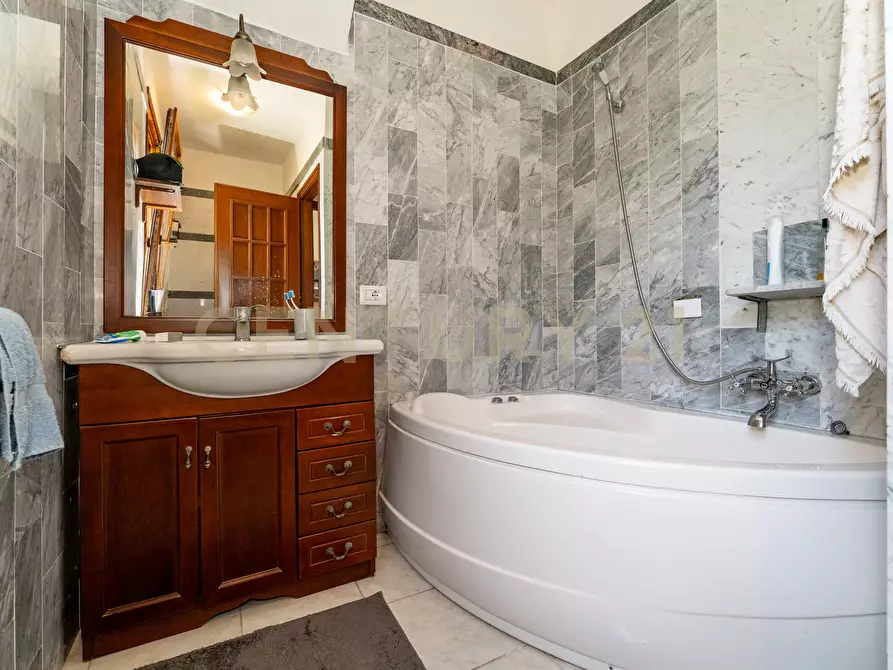 Immagine 45 di Villetta a schiera in vendita  in Via Brenta 21 a San Gregorio Di Catania