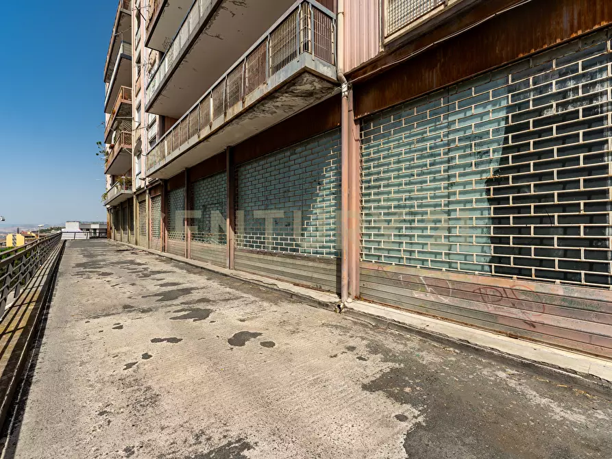 Immagine 31 di Attività commerciale in vendita  in Via Vittorio Emanuele 424 a Paterno'