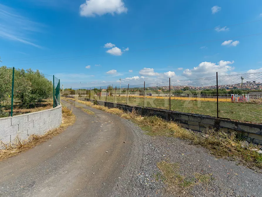 Immagine 20 di Terreno agricolo in vendita  in Via Margarone 5 a Motta Sant'anastasia