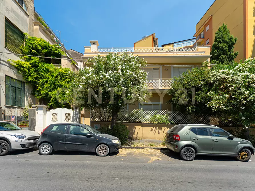 Immagine 3 di Villa in vendita  in Via Salvatore Paola 177 a Catania