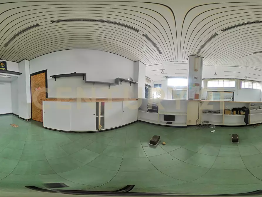 Immagine 43 di Magazzino in vendita  in Via Convento del Carmine 6 a Tremestieri Etneo