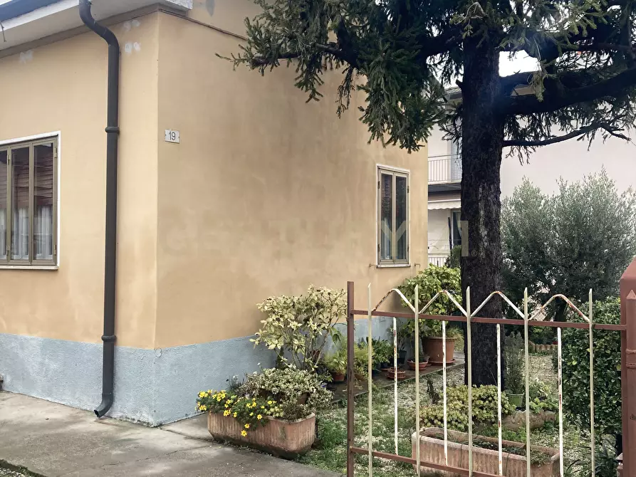 Immagine 12 di Casa indipendente in vendita  in Via Arcole 19 a Verona