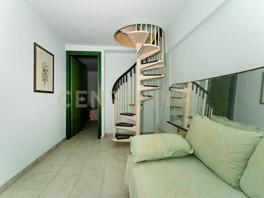 Immagine 25 di Bilocale in vendita  in Via Nazionale 74 bis a Letojanni