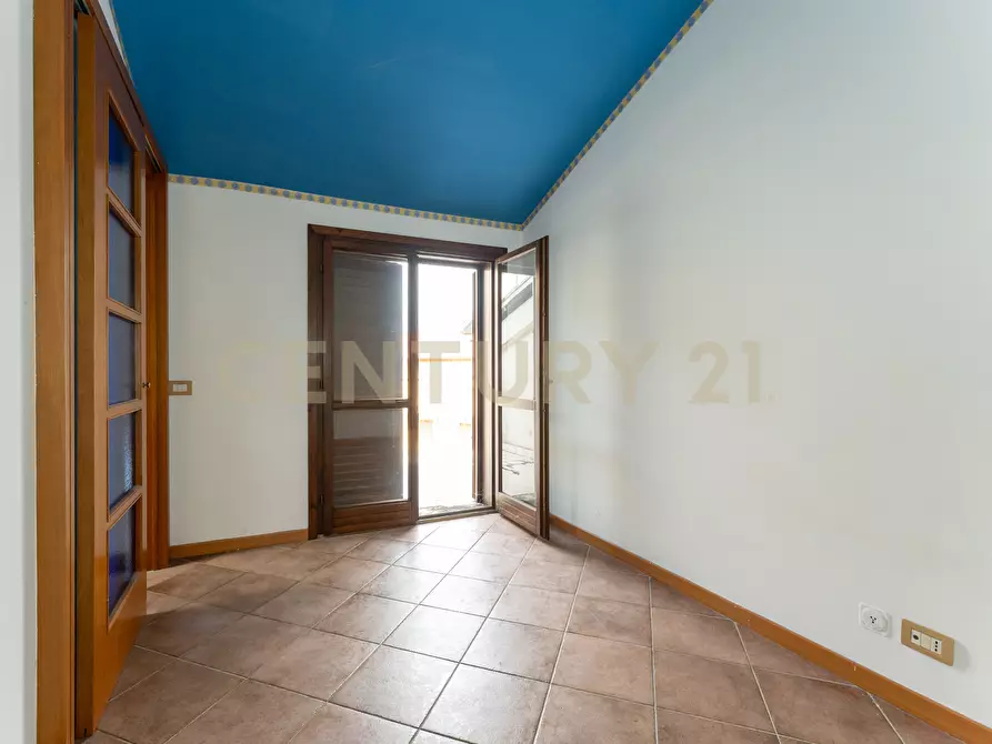 Immagine 9 di Quadrilocale in vendita  in Via Macello 86 a San Giovanni La Punta