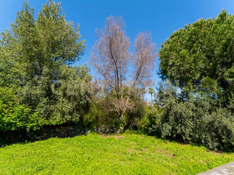 Immagine 34 di Villa in vendita  in Via Alcaloro Petrone 47 a Viagrande