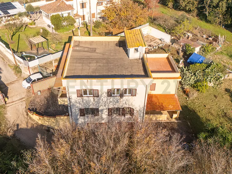 Immagine 3 di Villa in vendita  in Via Ombrone 9 a Aprilia