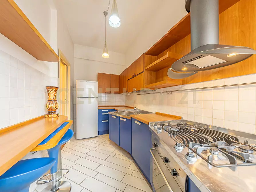 Immagine 9 di Trilocale in vendita  in Via Bevagna 56 a Roma