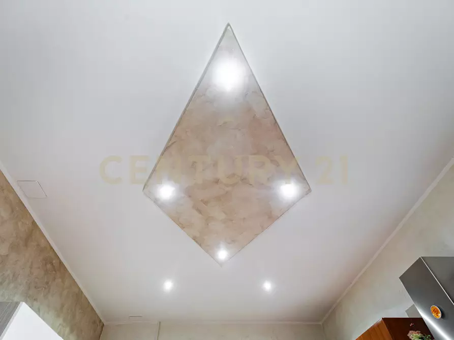 Immagine 15 di Casa indipendente in vendita  in Via Carnazza 1 a Adrano