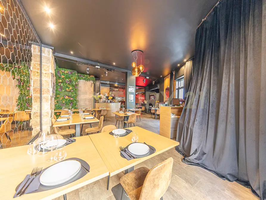 Immagine 39 di Bar / Ristorante in vendita  in Via della Farnesina 155 a Roma