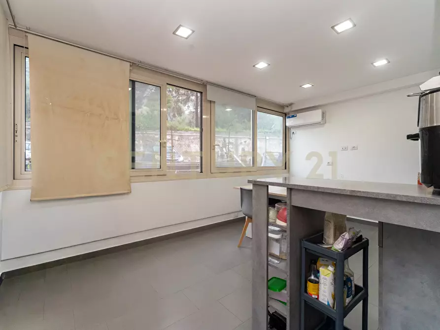 Immagine 21 di Bilocale in vendita  in Via Livorno 101 a Aci Castello