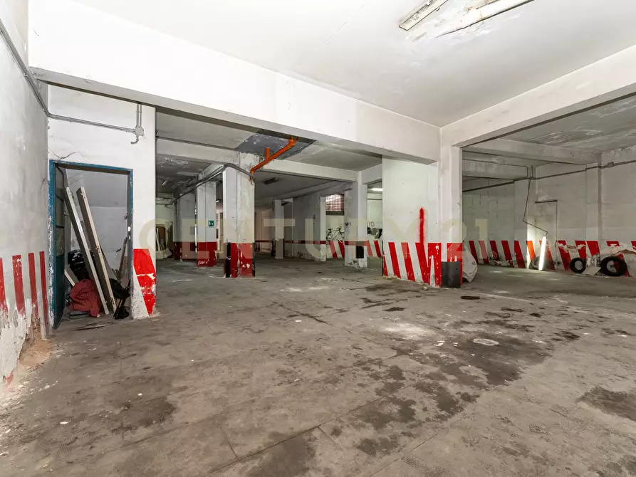Immagine 17 di Garage in vendita  in Via Enna 13 a Catania
