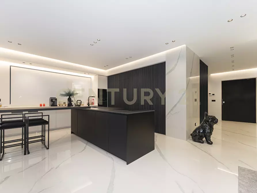 Immagine 50 di Villa in vendita  in Via Sant' Andrea 8 a Catania