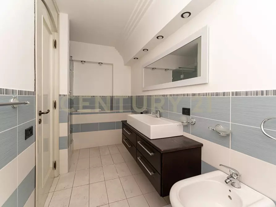 Immagine 72 di Villa in vendita  in Via Ingegnere 130 a Catania