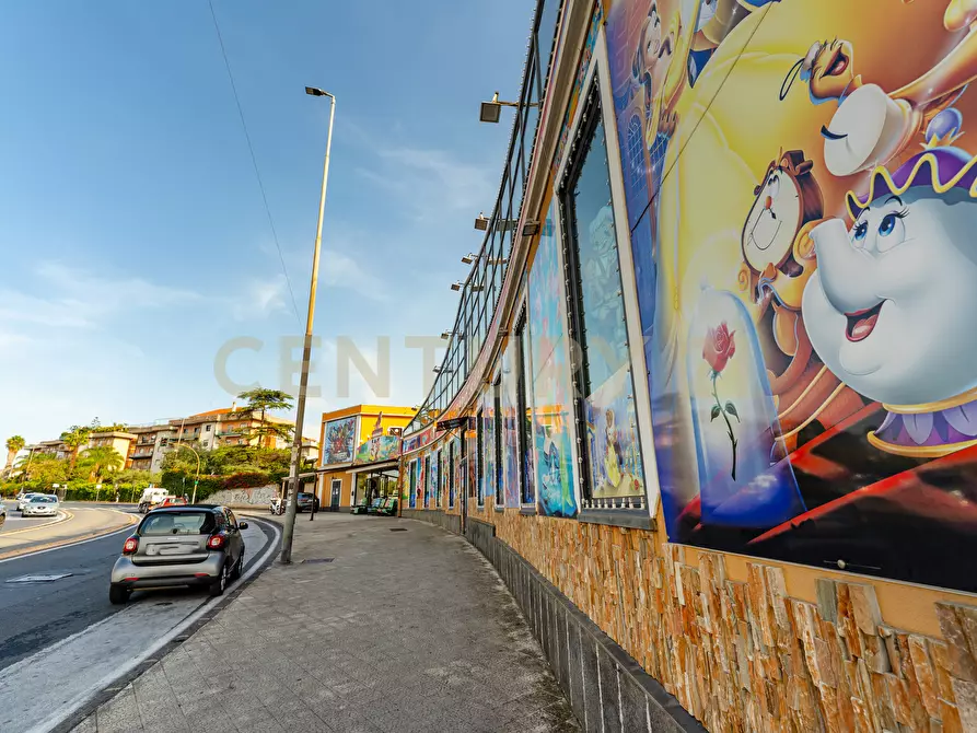 Immagine 7 di Locale commerciale in vendita  in Via Passo Gravina 150 a Catania