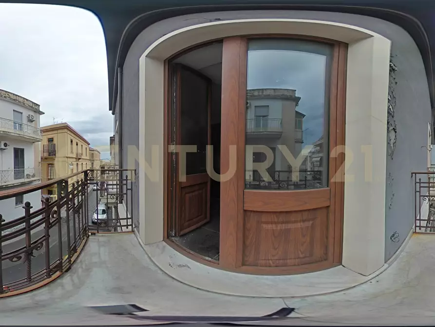Immagine 91 di Pentalocale in vendita  in Via Lorenzo Maddem 67 a Acireale