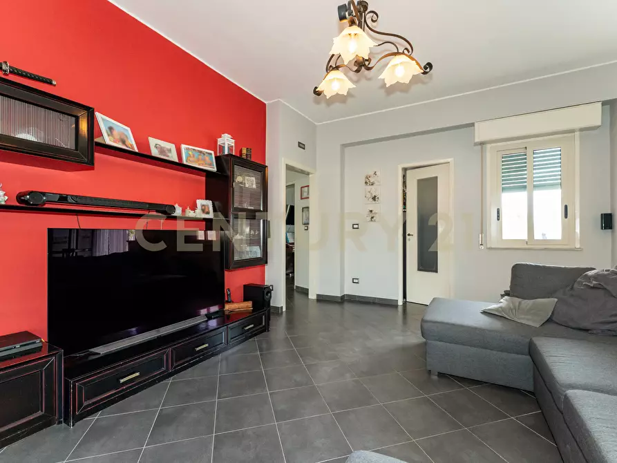 Immagine 35 di Quadrilocale in vendita  in Via Veglia 1 a Catania