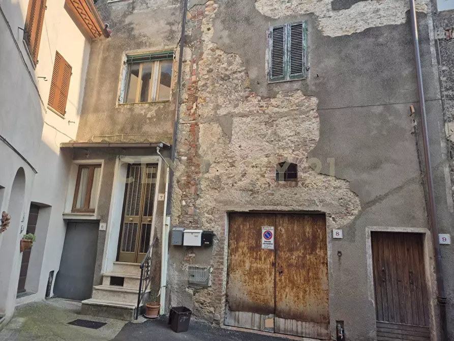 Immagine 31 di Trilocale in vendita  in Piazza Porta Conti 7 a Civitella Paganico