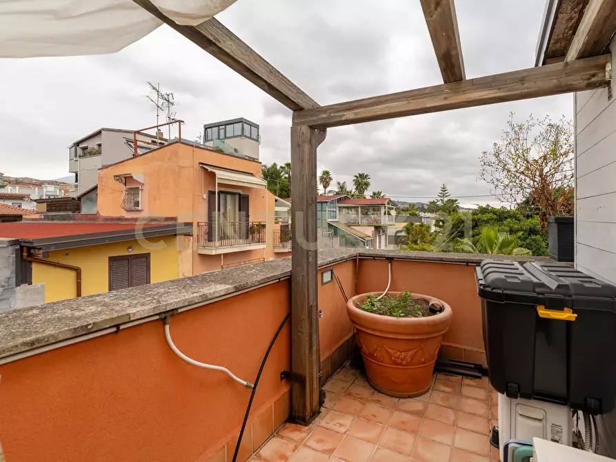 Immagine 52 di Attico in vendita  in Via Maria Gianni 85 a Catania