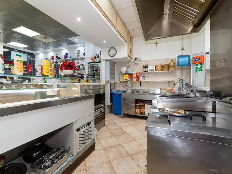 Immagine 16 di Pizzeria / Pub in vendita  in Viale Mario Rapisardi 646 a Catania
