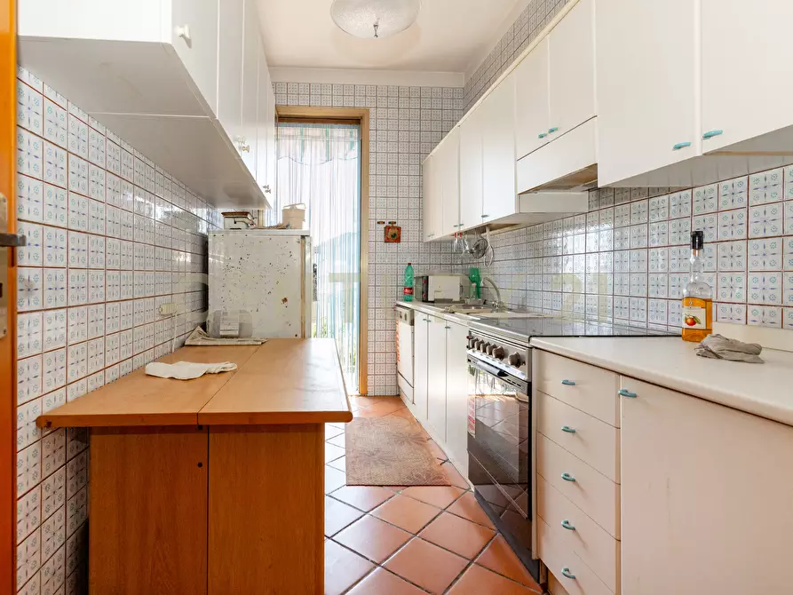 Immagine 39 di Pentalocale in vendita  in Via Vittorio Emanuele 181 a Viagrande