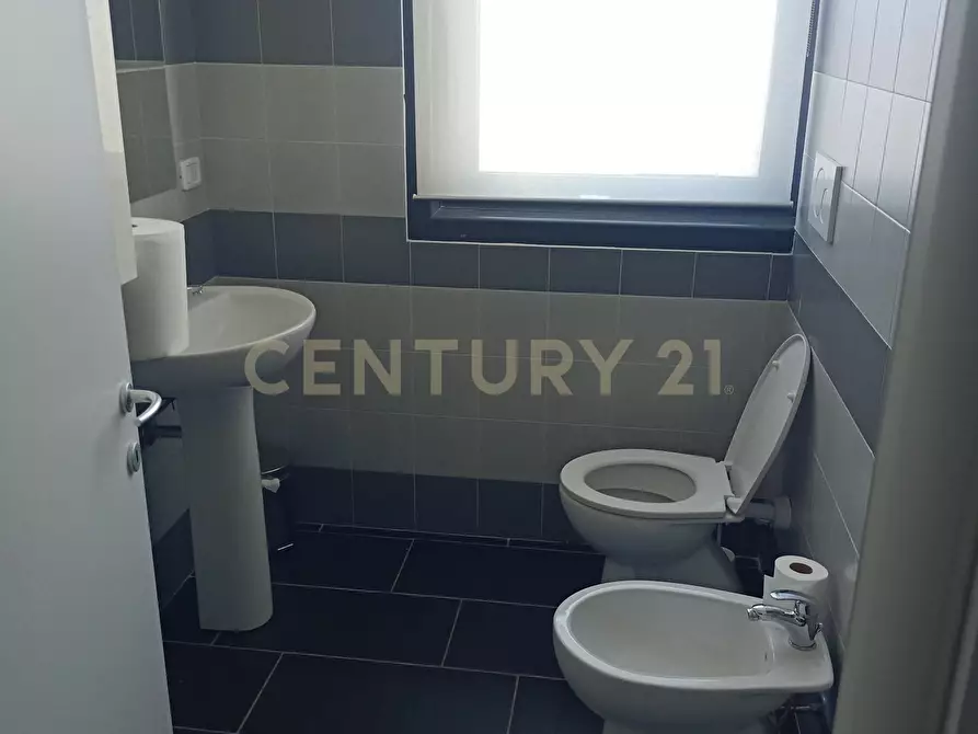 Immagine 8 di Ufficio in vendita  in Via Aurelia Nord 221 a Grosseto