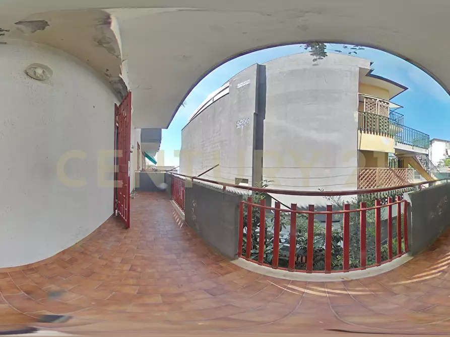 Immagine 45 di Quadrilocale in vendita  in Via Trieste 5 a Aci Castello