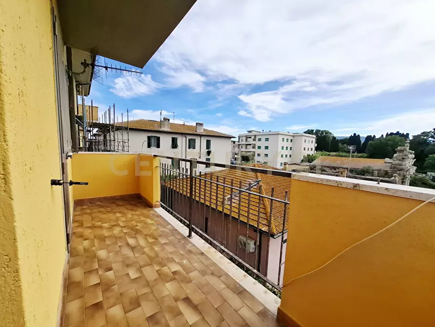 Immagine 9 di Quadrilocale in vendita  in Via Porta Medina a Orbetello