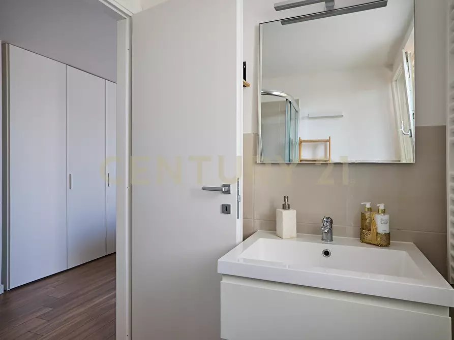 Immagine 20 di Attico in vendita  in Via Guglielmo Petroni 38 a Roma