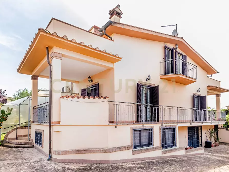 Immagine 30 di Villa in vendita  in VIA NAPOLI a Fiano Romano