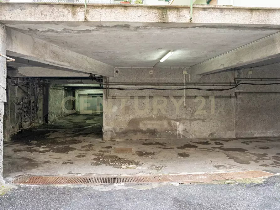 Immagine 7 di Magazzino in vendita  in Via del Bosco 407 a Catania