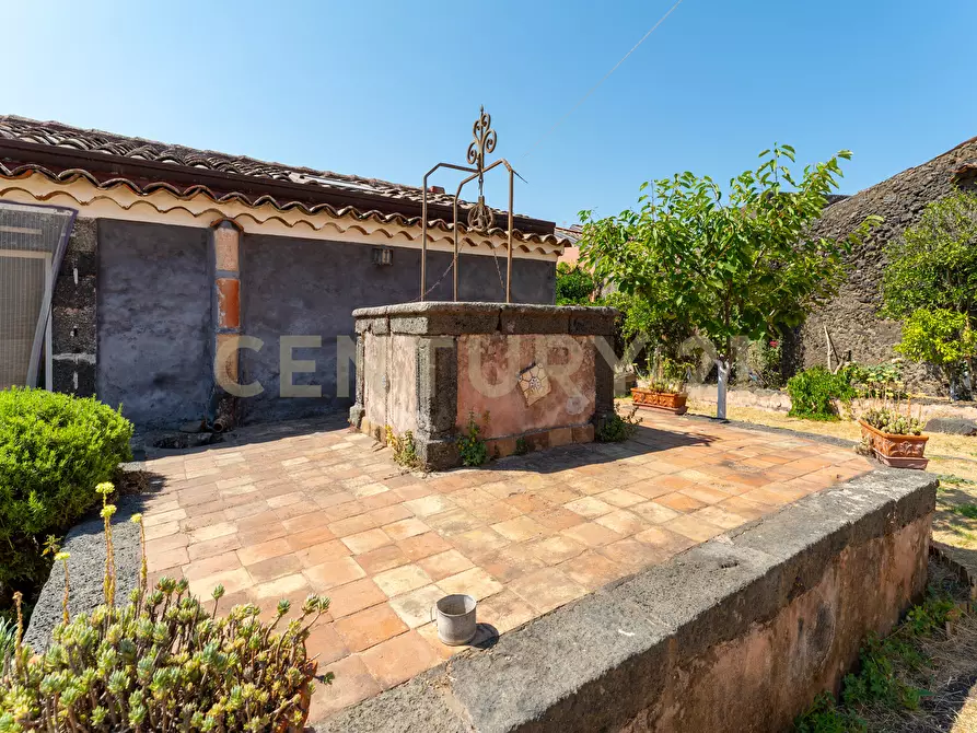 Immagine 2 di Villa in vendita  in Via Calvario 43 a Mascalucia