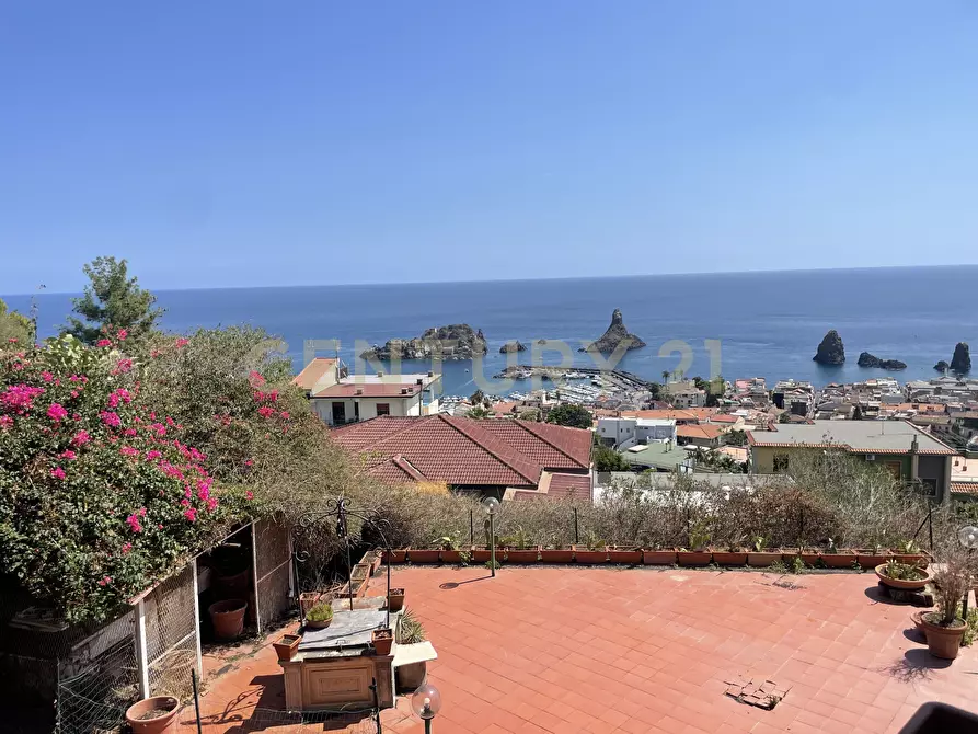 Immagine 30 di Villa in vendita  in manzella sn a Aci Castello