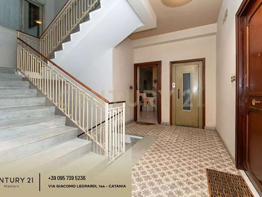 Immagine 9 di Trilocale in vendita  in Via Caduti del Lavoro 2 a Gravina Di Catania