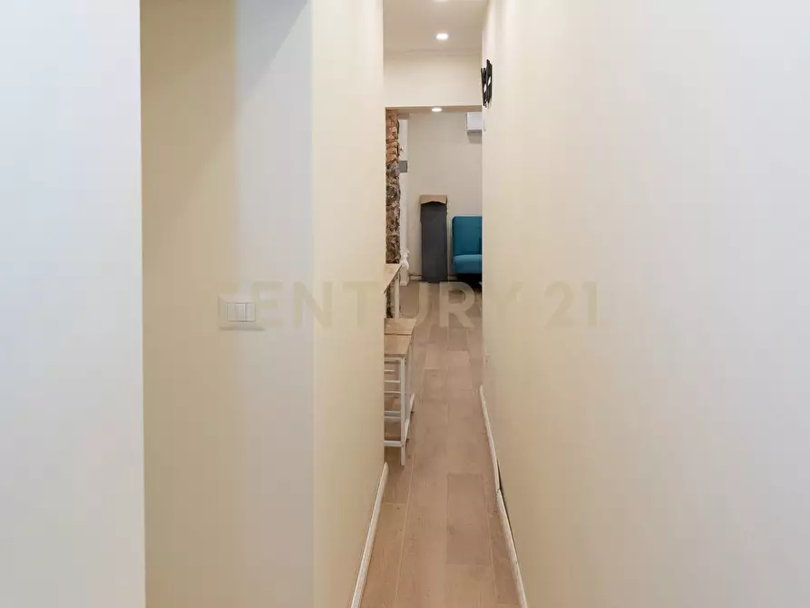 Immagine 22 di Pentalocale in vendita  in Via Alfieri 7 a Catania
