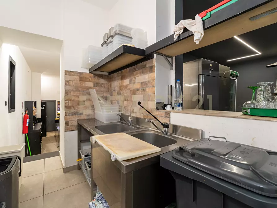 Immagine 43 di Bar / Ristorante in vendita  in Via Gemmellaro 47/A a Catania