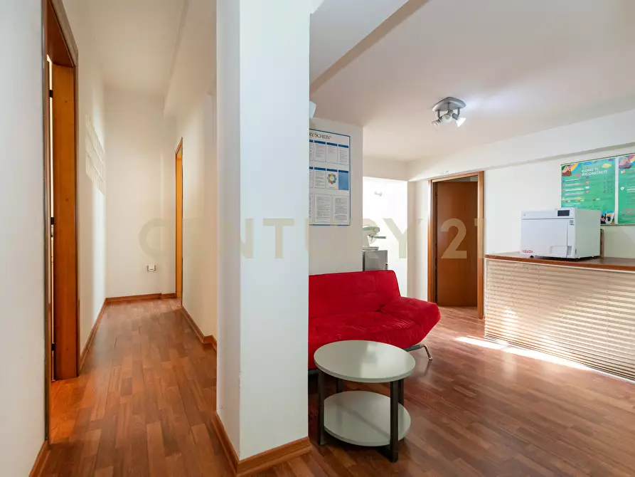 Immagine 15 di Pentalocale in vendita  in Via Pietra dell'Ova 396396 a Tremestieri Etneo