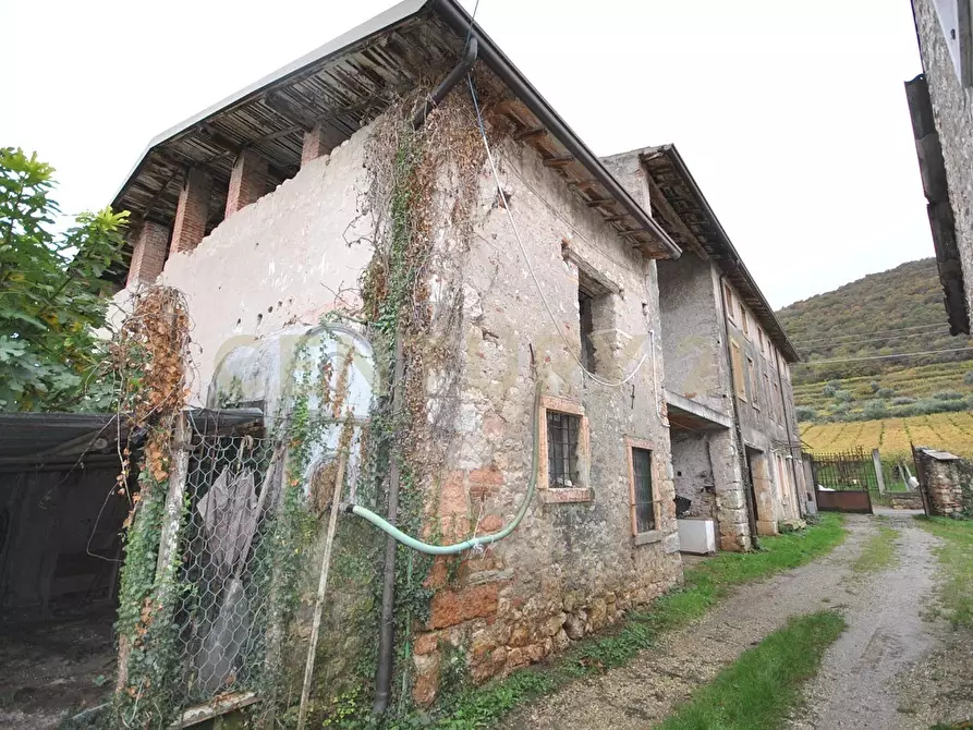Immagine 6 di Rustico / casale in vendita  in Via Squaranto 6 a Verona