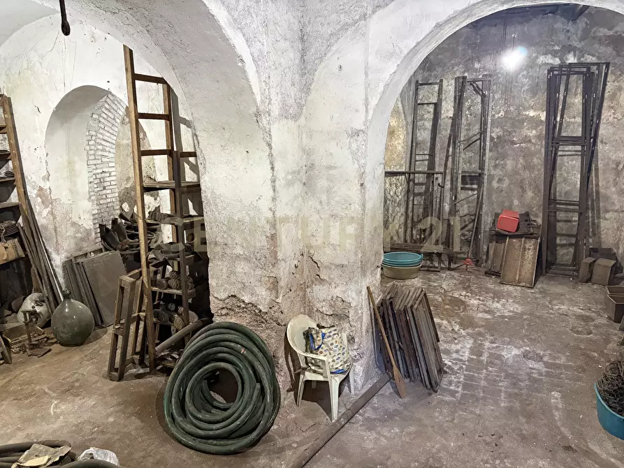 Immagine 28 di Locale commerciale in vendita  in Via 6 Aprile 59 a Catania