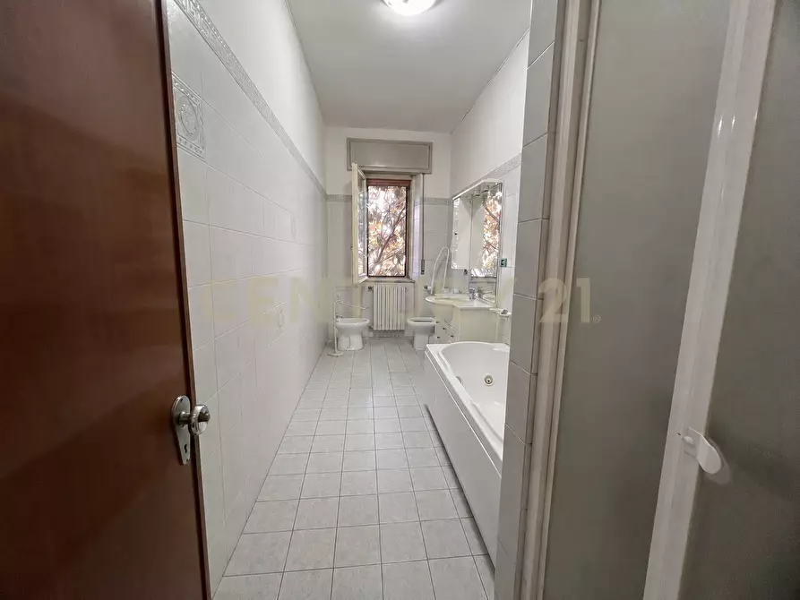 Immagine 37 di Appartamento in vendita  in Via Aterno 255 a Pescara